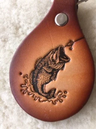 Wildlife Keychain - Hunting Fishing: Bass